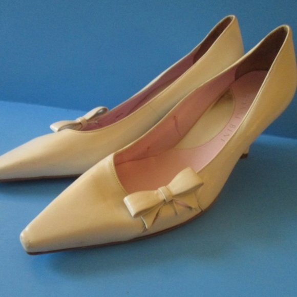 Gianni Bini Cream Mod Squared Pointed Toe Pumps - Picture 1 of 5